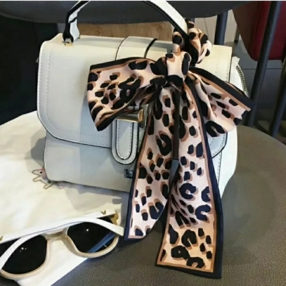 Silver Leopard print Silk Skinny Scarf Twilly